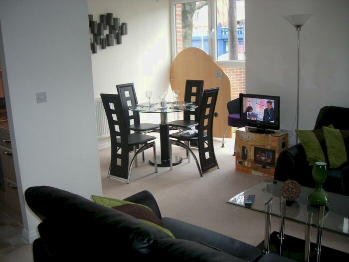 2 Bedroom Apartment To Rent In Copper Place Fallowfield Manchester, M14