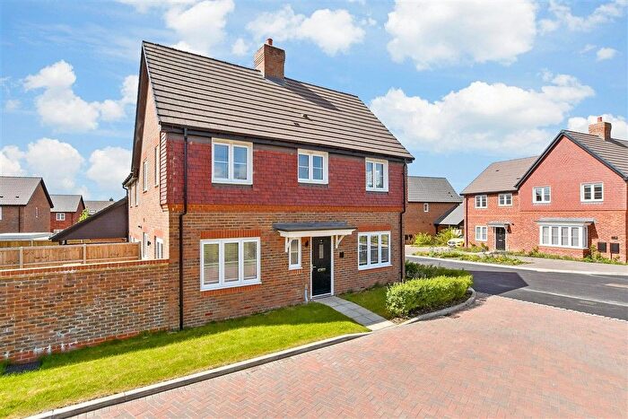 3 Bedroom Semi-Detached House For Sale In Oriel Road, Horsham, West Sussex, RH12