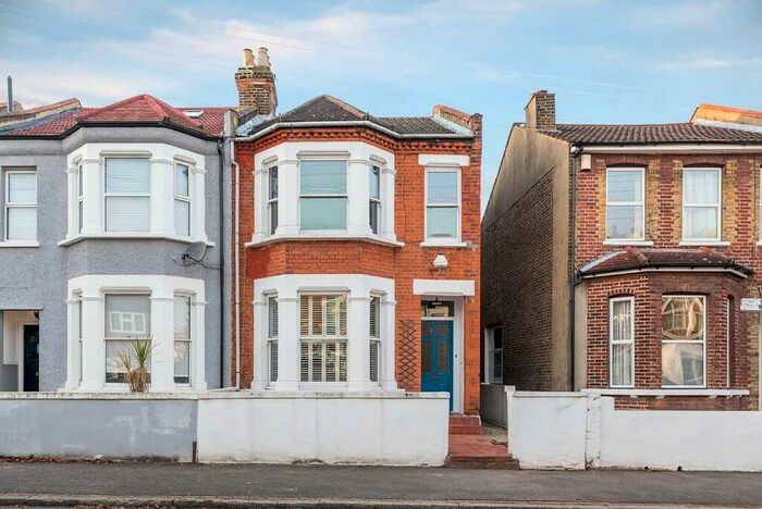 3 Bedroom Semi-Detached House To Rent In Wiverton Road, London, SE26