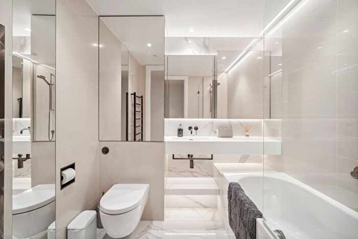 2 Bedroom Flat For Sale In Cassini Tower, White City Living, W12
