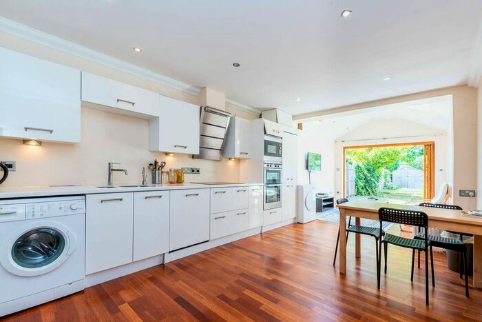 4 Bedroom Property To Rent In Graham Road, Wimbledon, London, SW19