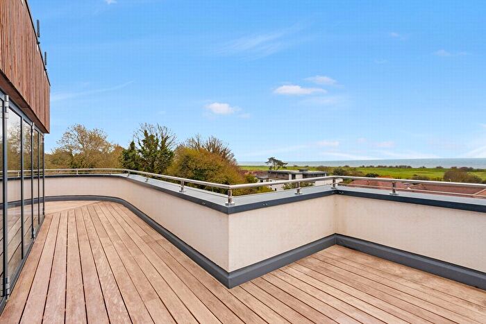 3 Bedroom Flat For Sale In Cannongate Road, Hythe, CT21