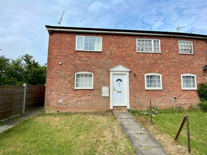 Studio To Rent In Baylam Dell, Luton, LU2