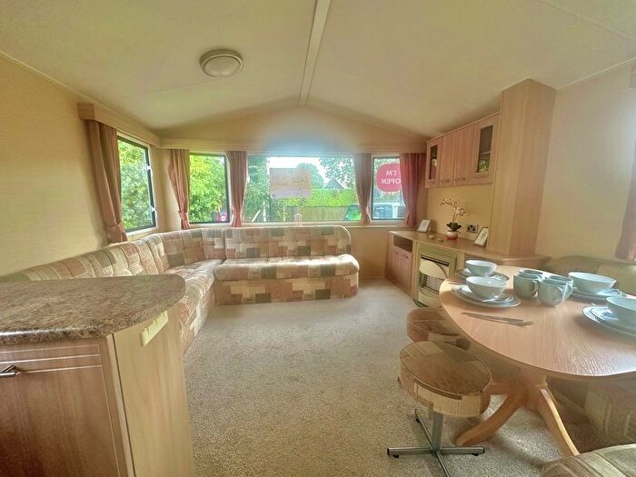 2 Bedroom Mobile/park Home For Sale In Breydon Waters, Butt Lane, Burgh Castle, Great Yarmouth, NR31