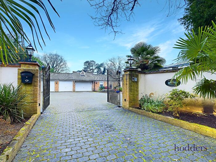 5 Bedroom Detached House To Rent In Green Road, Thorpe, Egham, Surrey, TW20