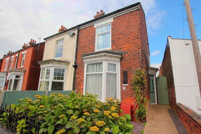 2 Bedroom Semi-Detached House For Sale In West End Road, Habrough, DN40