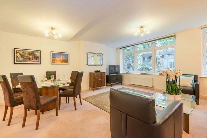 2 Bedroom Flat To Rent In Alfred Place, Bloomsbury, WC1E