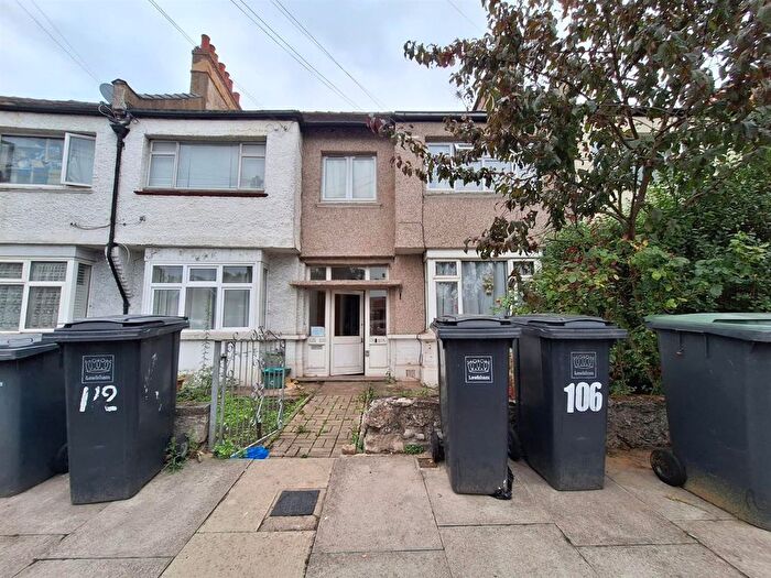 2 Bedroom Flat To Rent In Marvels Lane, London, SE12