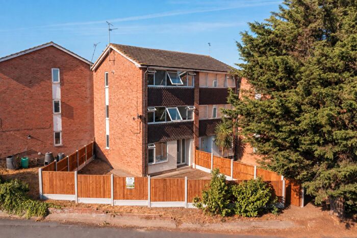 3 Bedroom House For Sale In London Road, Rayleigh, SS6