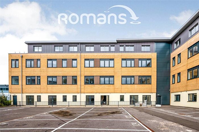 Flat To Rent In Lyon Way, Frimley, Camberley, GU16