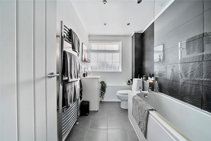 3 Bedroom End Of Terrace House For Sale In Hilda Vale Road, Orpington, BR6