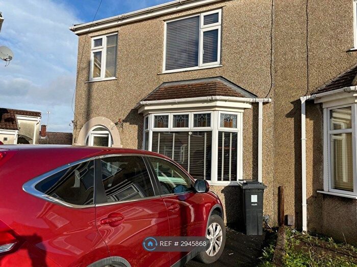 5 Bedroom Semi-Detached House To Rent In Woodland Avenue, Bristol, BS15