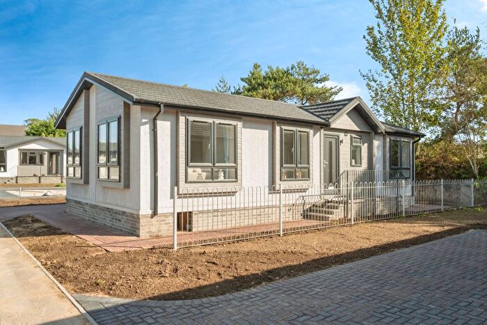 2 Bedroom Lodge For Sale In Sandtoft Road, Belton, Doncaster, DN9