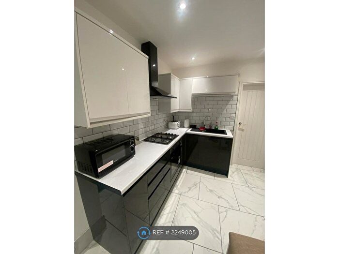 1 Bedroom Flat To Rent In Hill Street, Leicester, LE1