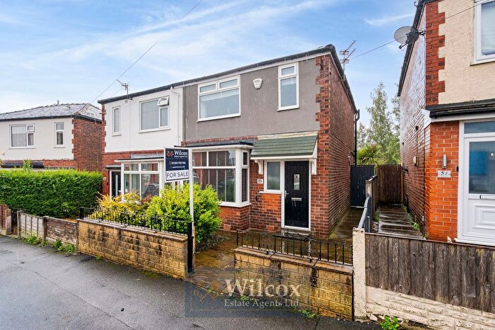 3 Bedroom Semi-Detached House For Sale In Stanley Road, Bolton, BL1