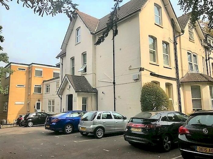 1 Bedroom Flat To Rent In Knyveton Road, Bournemouth, BH1