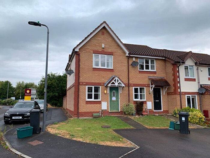 2 Bedroom Semi Detached House To Rent In Wheatfield Drive, Bristol, BS32