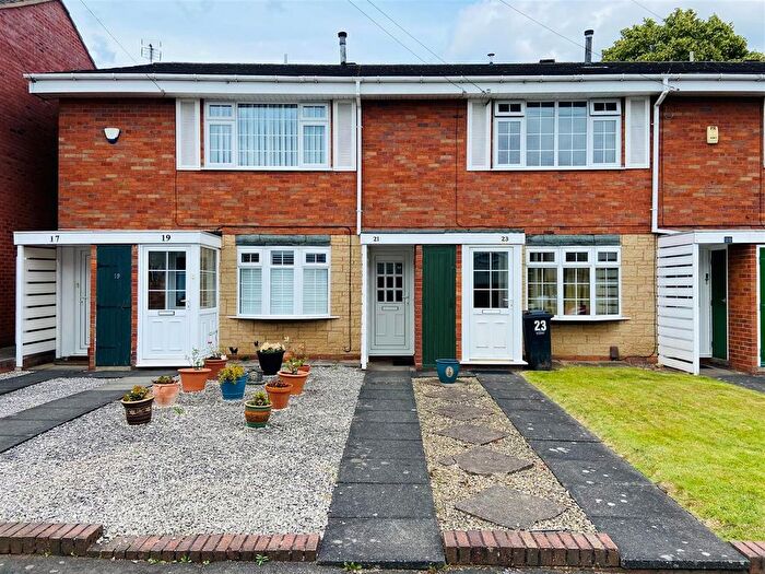 1 Bedroom Maisonette To Rent In Tenterfields, Halesowen, B63