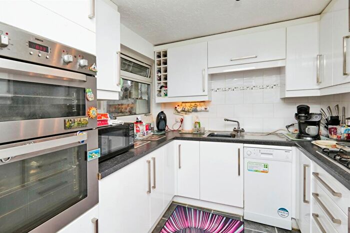 2 Bedroom Semi-Detached Bungalow For Sale In Henhurst Ridge, Burton-On-Trent, DE13
