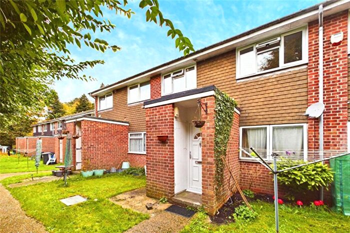2 Bedroom Apartment To Rent In Redfield Court, Newbury, Berkshire, RG14