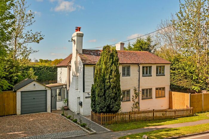 4 Bedroom Detached House For Sale In Main Street, Peasmarsh, Rye, TN31