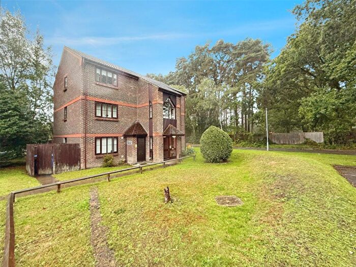 1 Bedroom Apartment For Sale In Mendip Road, Bracknell, Berkshire, RG12