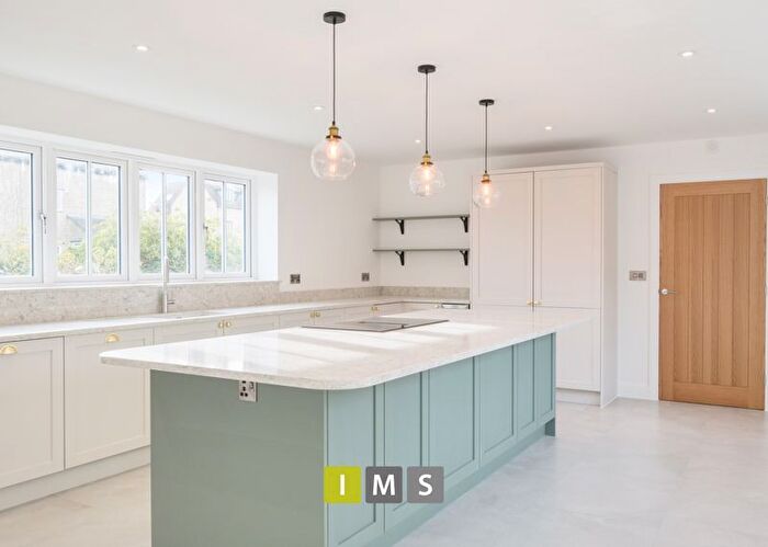 4 Bedroom Detached House For Sale In Station Road, Bletchingdon, Kidlington, OX5