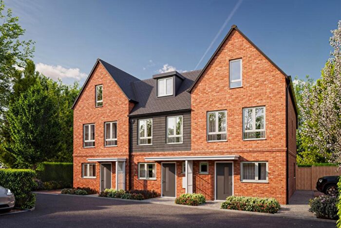 3 Bedroom House For Sale In St Annes Road, London Colney, AL2
