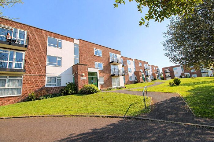 2 Bedroom Flat For Sale In St Leonards Court, St Leonards On Sea, TN38