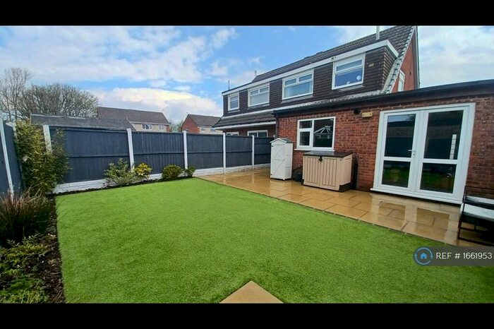 3 Bedroom Semi-Detached House To Rent In Salcombe Drive, Southport, PR9