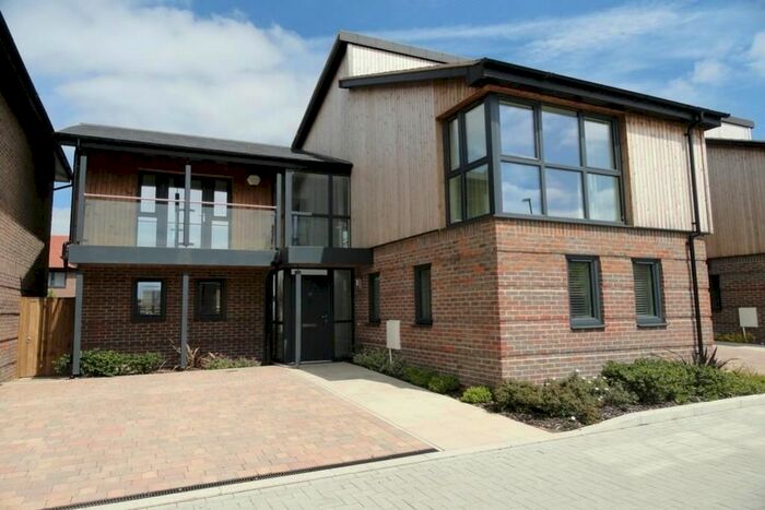 4 Bedroom Detached House To Rent In Abacus Drive, Oakgrove, Milton Keynes, MK10