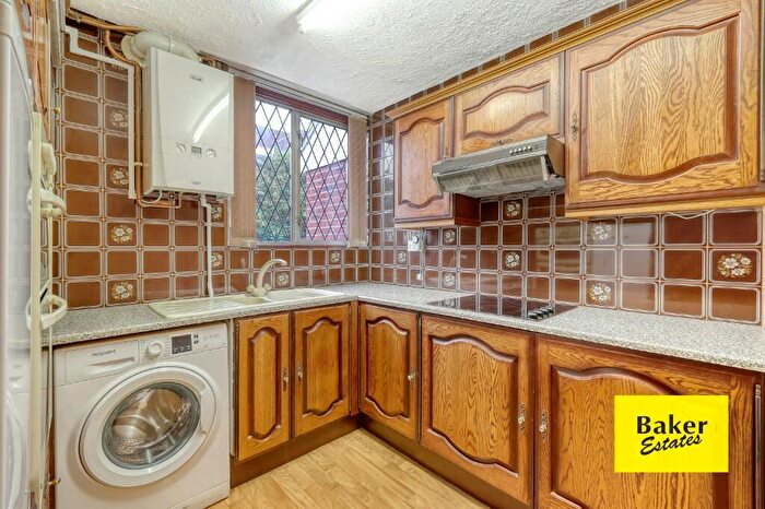 3 Bedroom End Of Terrace House For Sale In Covert Road, Hainault, London, IG6