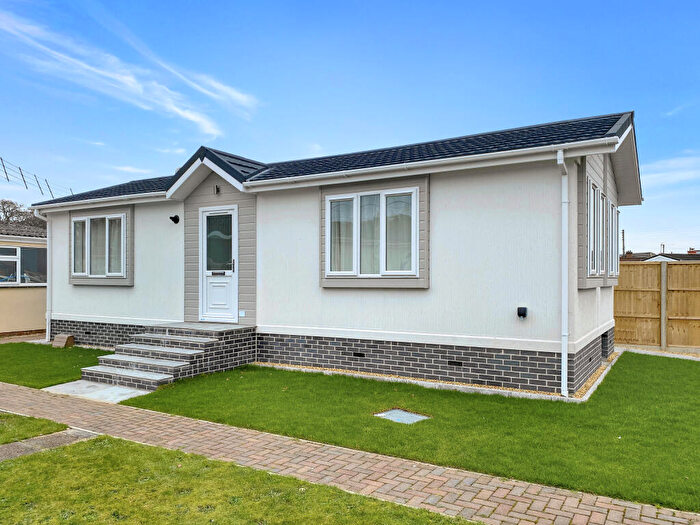 2 Bedroom Park Home For Sale In Whitehaven Park, Chapel Lane, Langley, Southampton, SO45