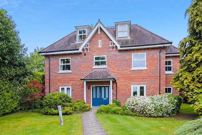 2 Bedroom Block Of Apartments For Sale In Cookham, Quiet Location, SL6