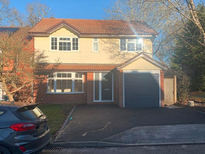 4 Bedroom Detached House To Rent In Queensbury Place, Camberley, GU17