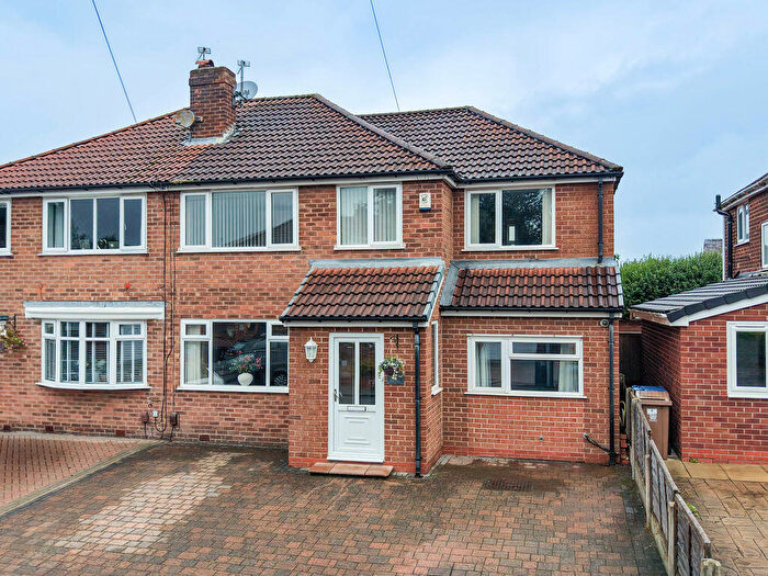 4 Bedroom Semi-Detached House For Sale In Yarwood Close, Heywood, OL10