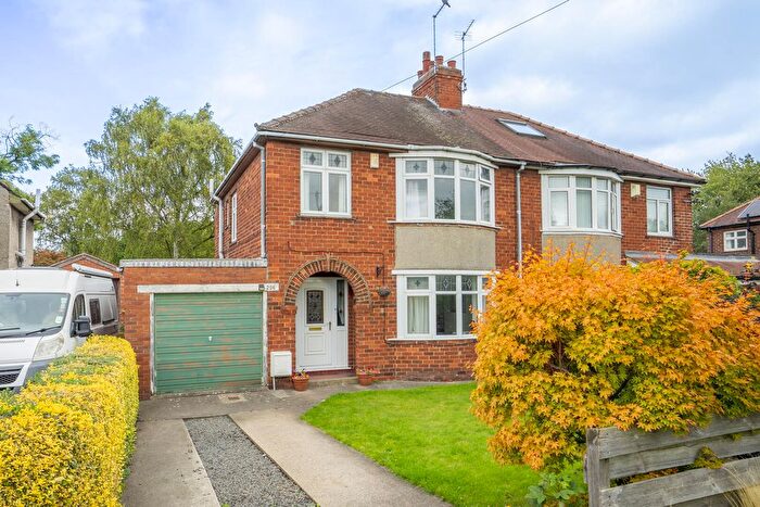 3 Bedroom Semi-detached House For Sale In Boroughbridge Road, York, YO26