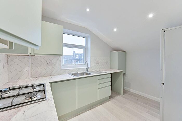 1 Bedroom Flat To Rent In Gilbey Road, Tooting Broadway, London, SW17