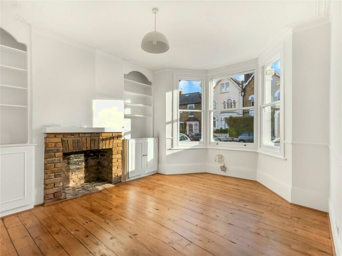 2 Bedroom Apartment To Rent In Palace Gates Road, London, N22