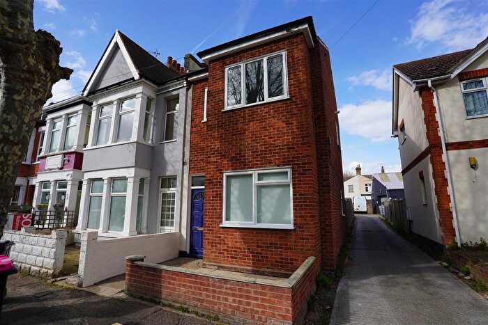 Property To Rent In St. Helens Road, Westcliff-On-Sea, SS0