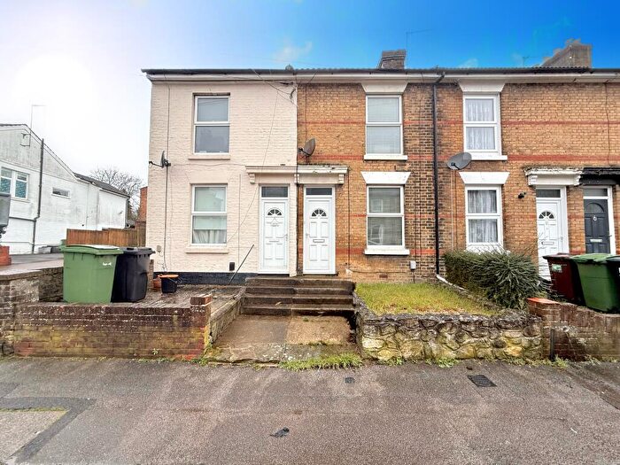 2 Bedroom House To Rent In Bower Street, Maidstone, ME16