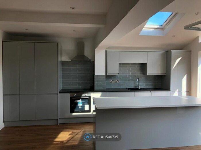 3 Bedroom Semi-Detached House To Rent In Hazel Grove, Nottingham, NG3