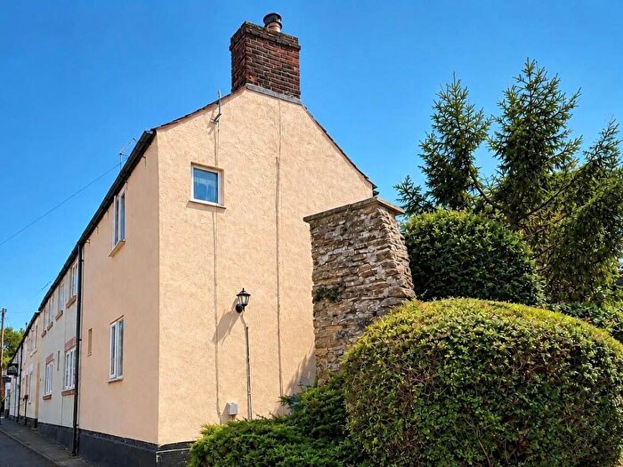 1 Bedroom Cottage For Sale In Kennel Terrace, Brixworth, NN6
