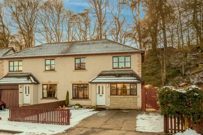 3 Bedroom Semi-Detached House For Sale In Mackenzie Drive, Almondbank, PH1