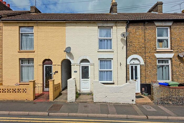 3 Bedroom Terraced House To Rent In William Street, Sittingbourne, ME10