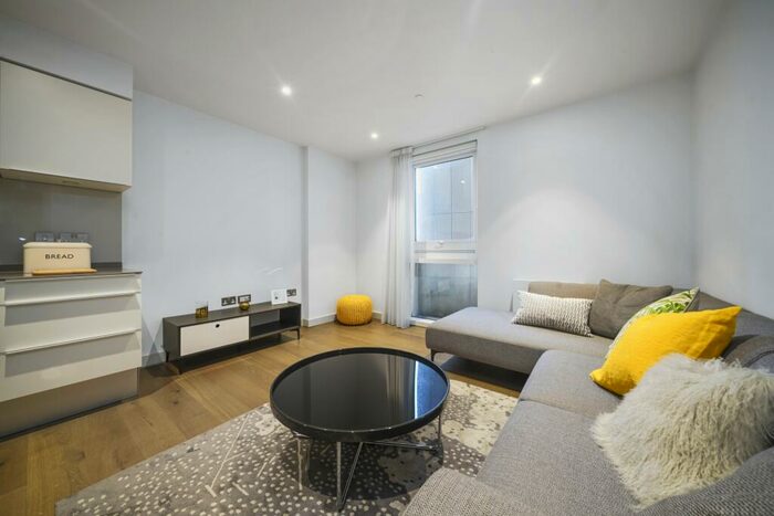 2 Bedroom Apartment To Rent In Mawes House, SE17