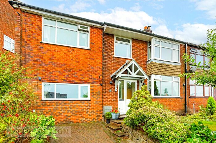 5 Bedroom Semi-Detached House For Sale In Green Lane, Hollingworth, Tameside, SK14