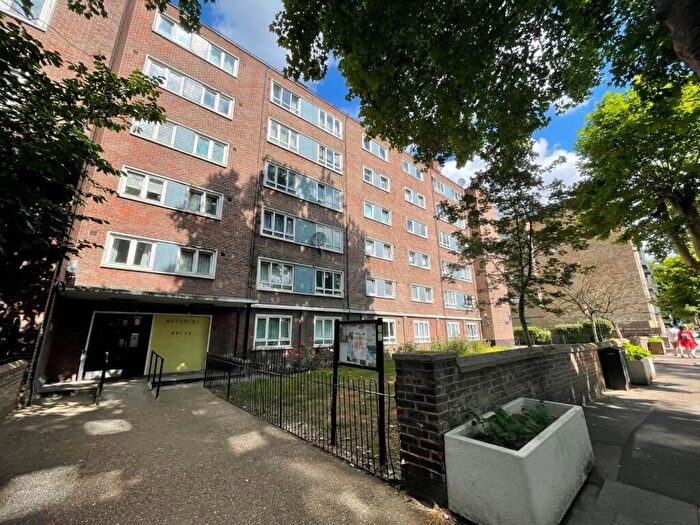 3 Bedroom Apartment To Rent In Approach Road, Bethnal Green, E2