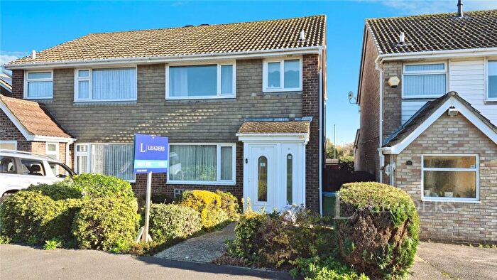 3 Bedroom Semi-Detached House For Sale In Greyshott Avenue, Fareham, Hampshire, PO14