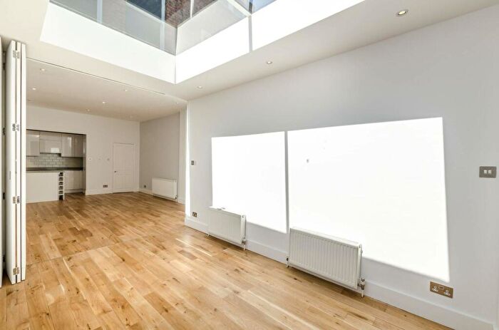 1 Bedroom Flat To Rent In Lambolle Road, Belsize Park, London, NW3